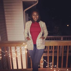 Meet your Posher, Nicole